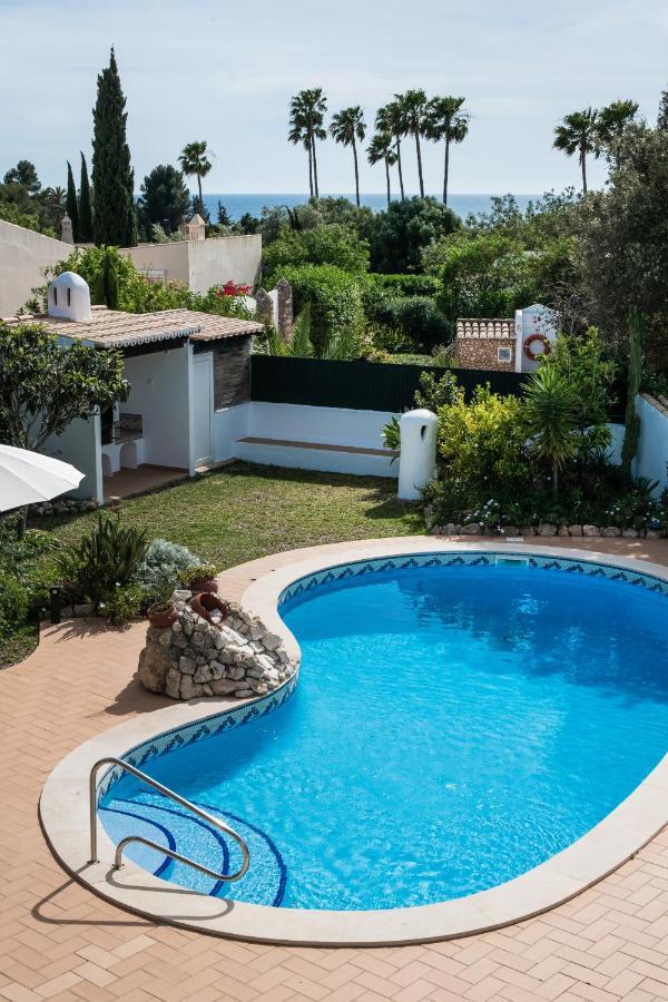 Villa The Carobs *