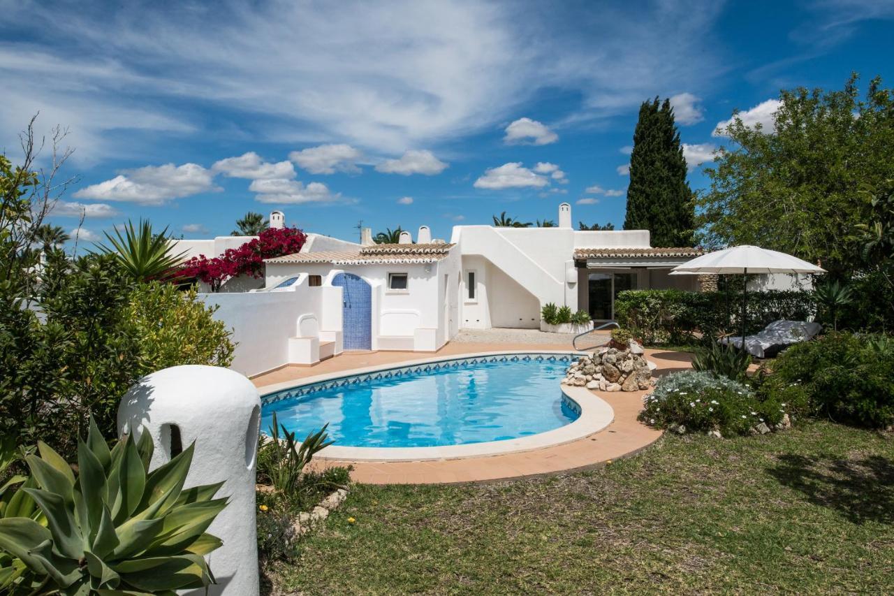 Villa The Carobs *